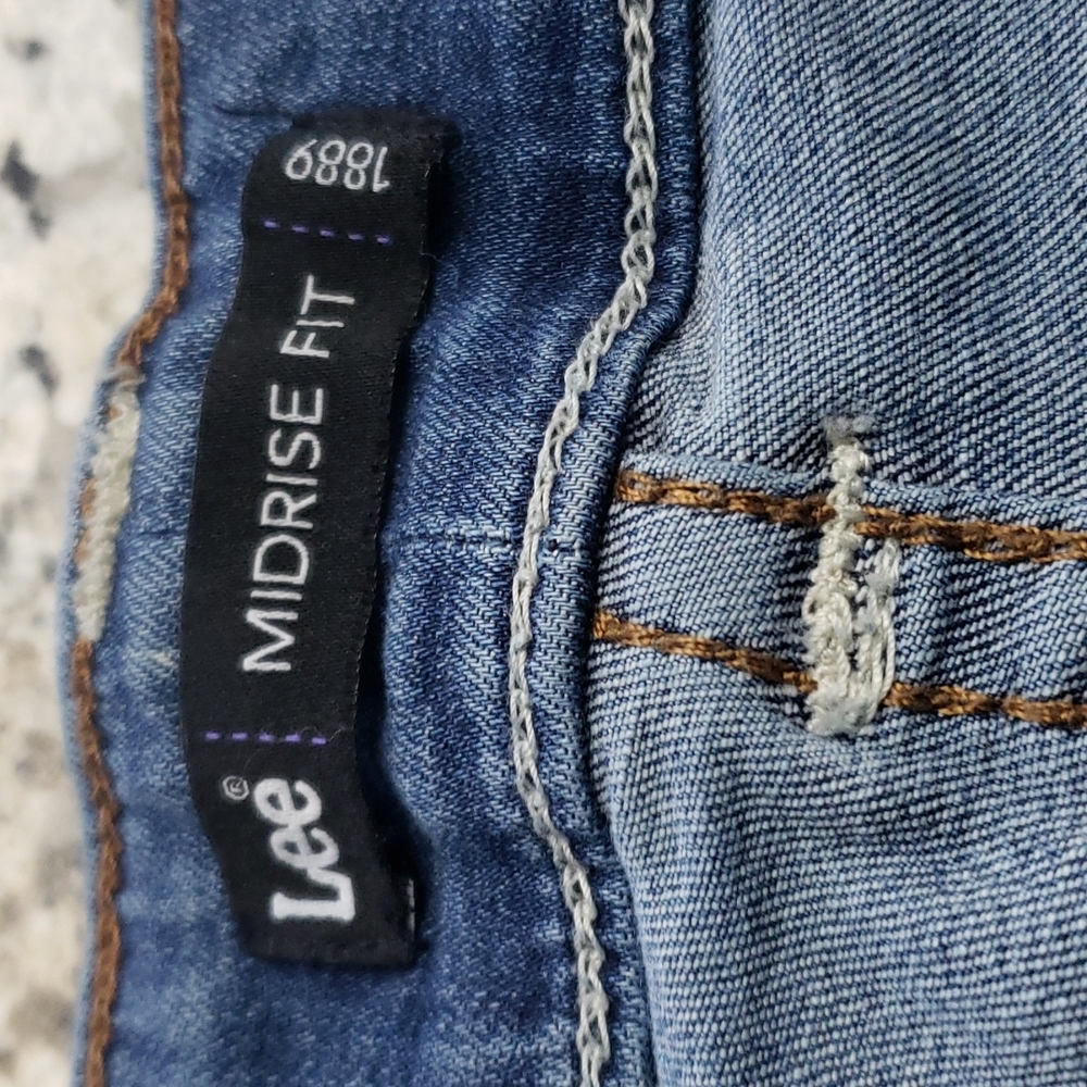 Jeans - Picture 3 of 4